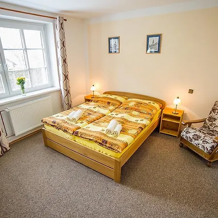 בית הארחה Jana 3*