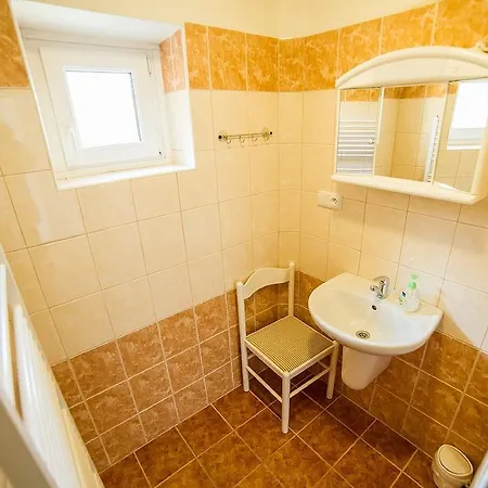 בית הארחה Jana 3*