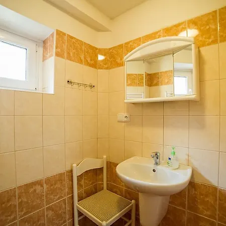 Jana בית הארחה 3*