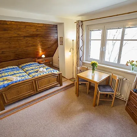 בית הארחה Jana 3*