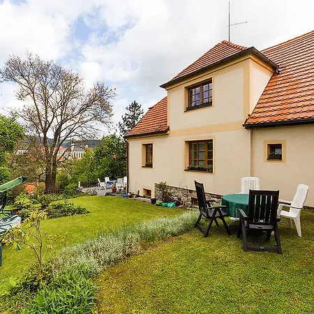 Jana בית הארחה 3*